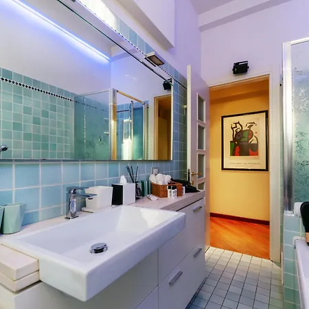 Cavour Luxury * بولونيا